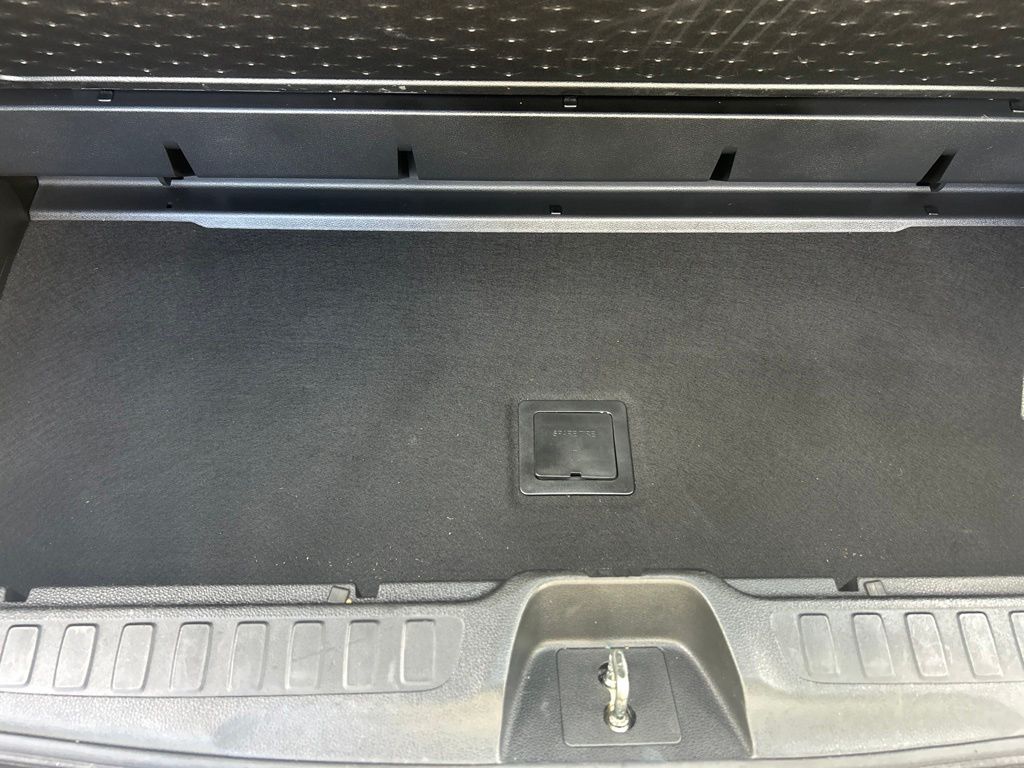 Thumbnail: 2018 Honda Pilot - 17