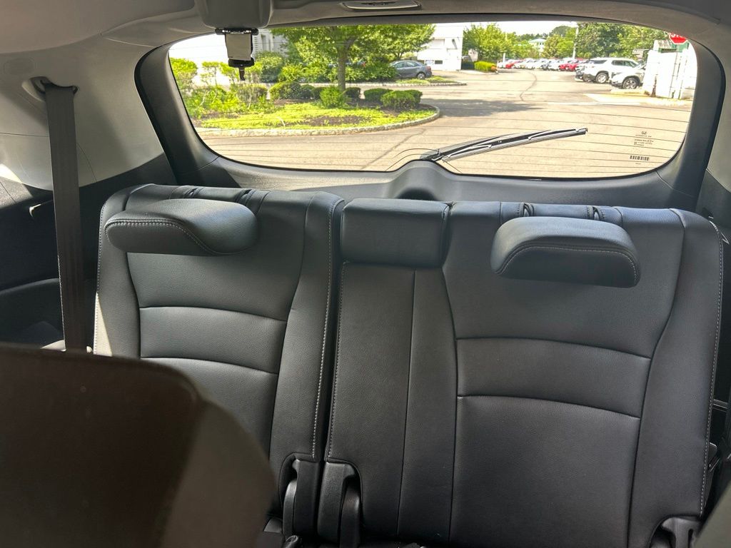 Thumbnail: 2018 Honda Pilot - 8