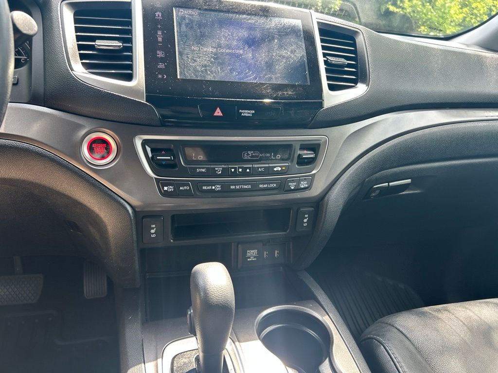 Thumbnail: 2018 Honda Pilot - 20