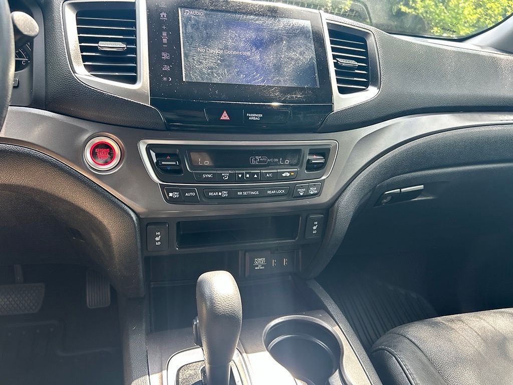 Thumbnail: 2018 Honda Pilot - 20