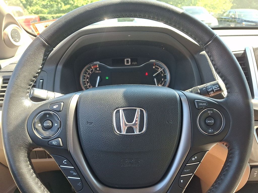 Thumbnail: 2016 Honda Pilot - 19