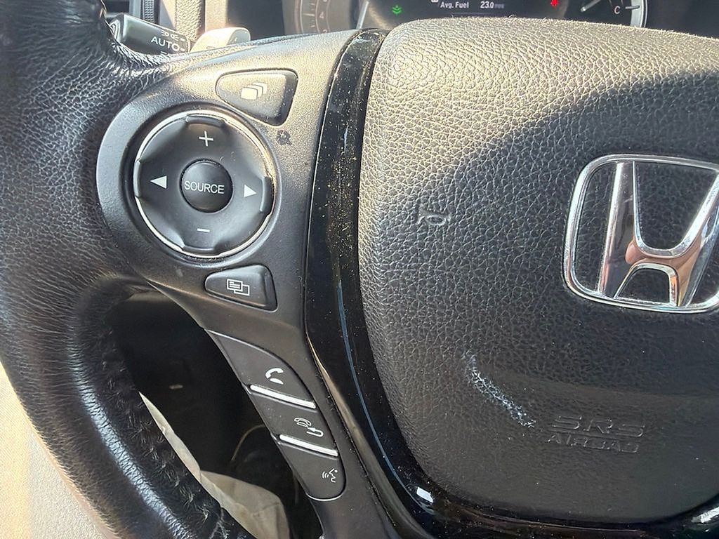 Thumbnail: 2017 Honda Pilot - 22
