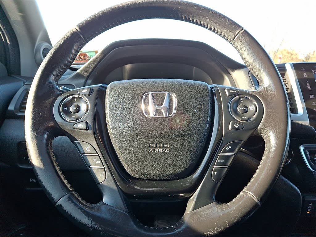 Thumbnail: 2017 Honda Pilot - 2