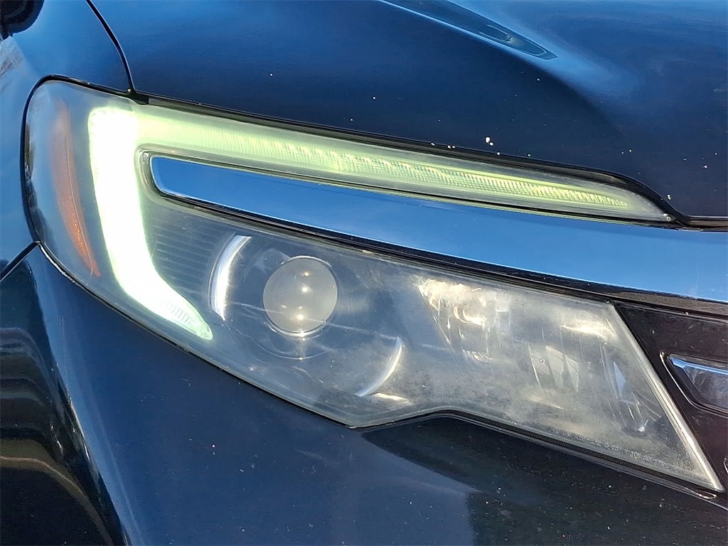 Thumbnail: 2017 Honda Pilot - 27