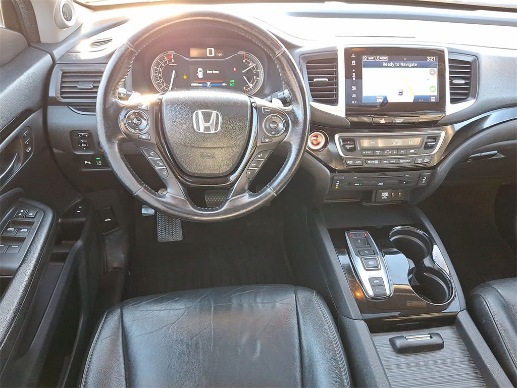 Thumbnail: 2017 Honda Pilot - 8