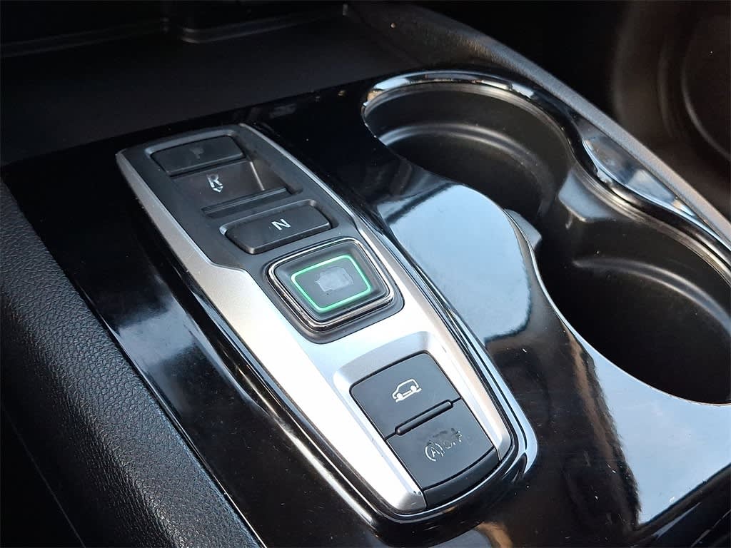 Thumbnail: 2017 Honda Pilot - 12