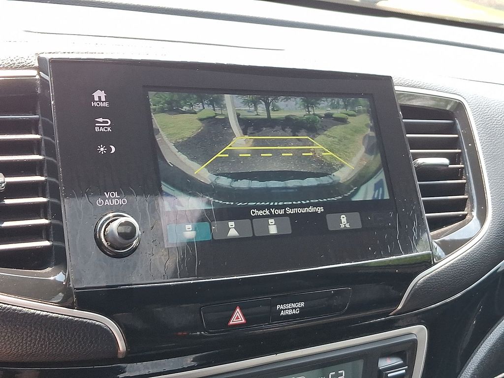 Thumbnail: 2019 Honda Passport - 18