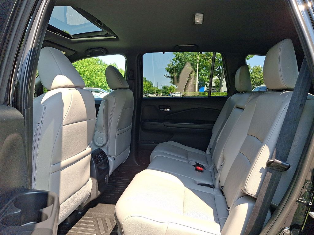 Thumbnail: 2019 Honda Passport - 9