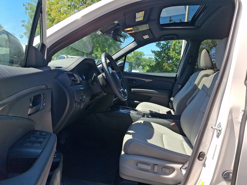 Thumbnail: 2023 Honda Passport - 8