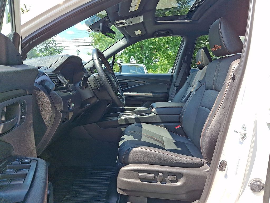 Thumbnail: 2024 Honda Passport - 8