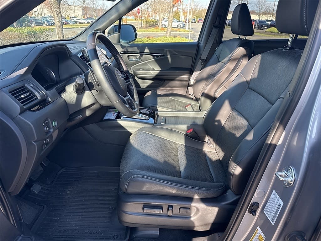 Thumbnail: 2021 Honda Passport - 6