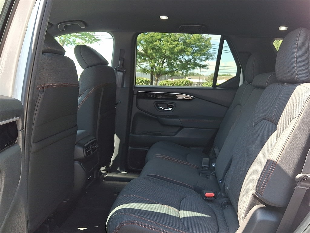 Thumbnail: 2025 Honda Pilot - 9