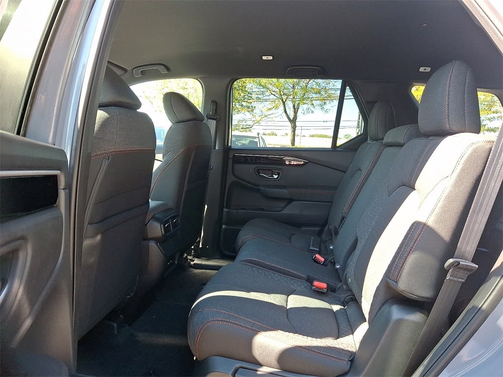 Thumbnail: 2025 Honda Pilot - 8
