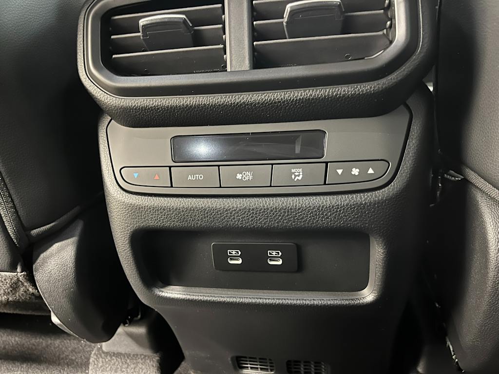 Thumbnail: 2026 Honda Pilot - 26