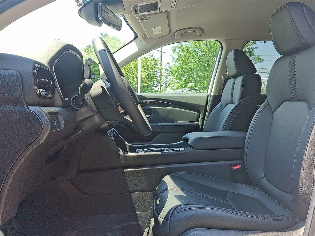 Thumbnail: 2025 Honda Pilot - 10
