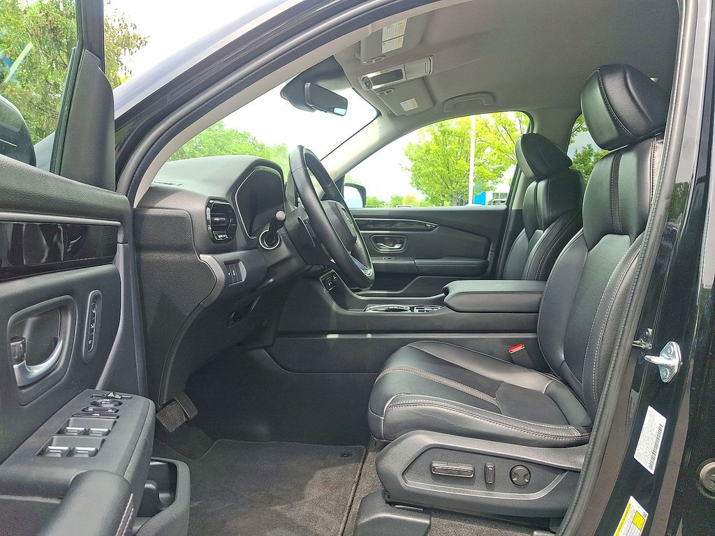 Thumbnail: 2024 Honda Pilot - 8