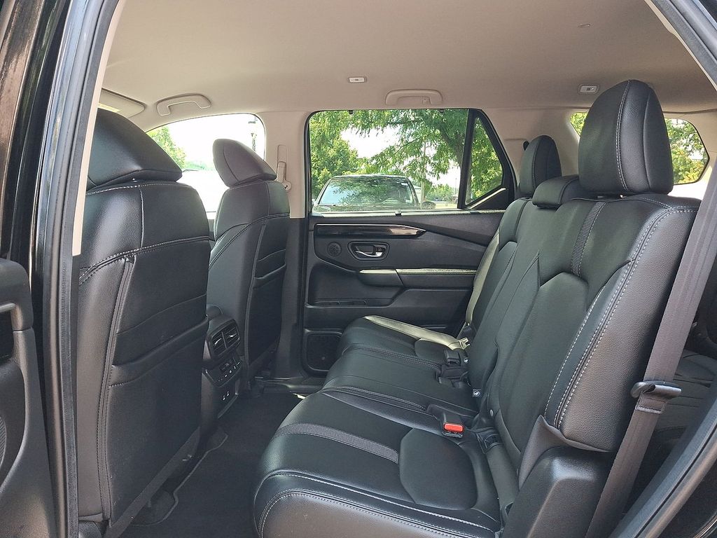 Thumbnail: 2026 Honda Pilot - 9