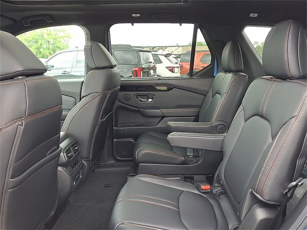 Thumbnail: 2025 Honda Pilot - 8
