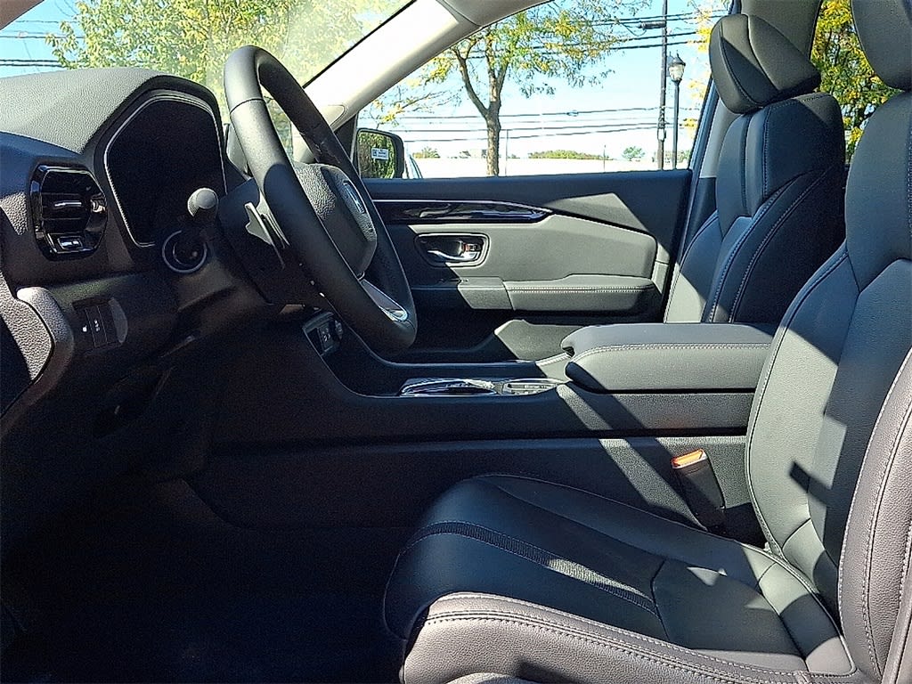 Thumbnail: 2025 Honda Pilot - 8