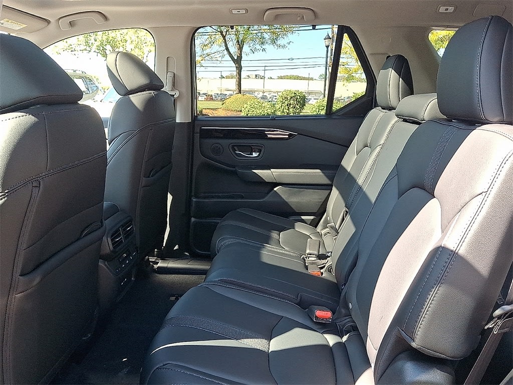 Thumbnail: 2025 Honda Pilot - 9