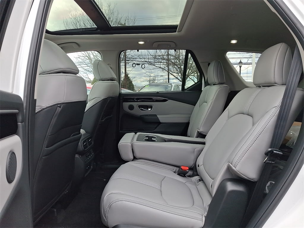 Thumbnail: 2025 Honda Pilot - 6