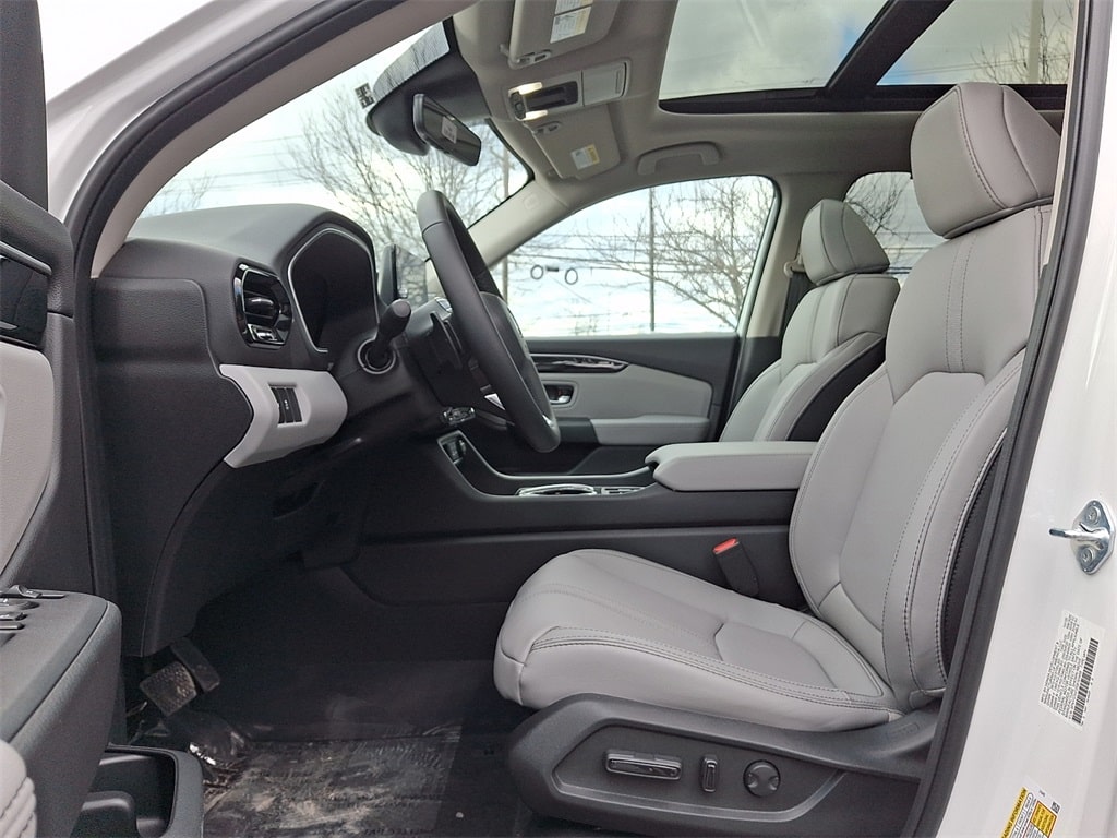 Thumbnail: 2025 Honda Pilot - 5