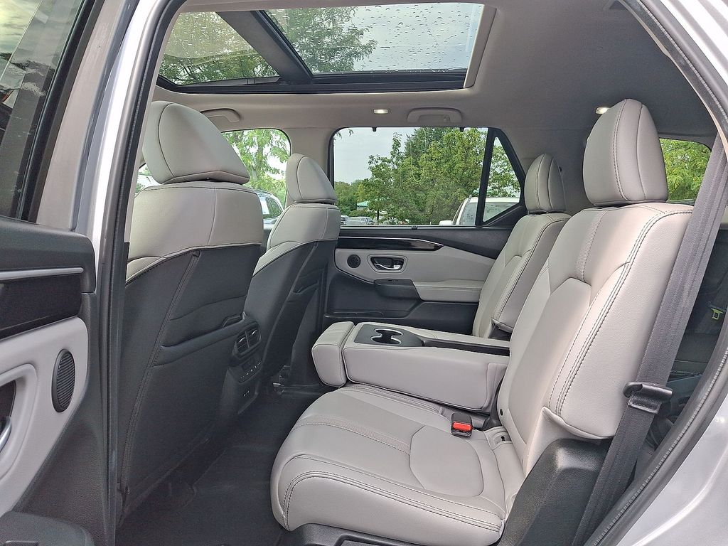 Thumbnail: 2024 Honda Pilot - 9