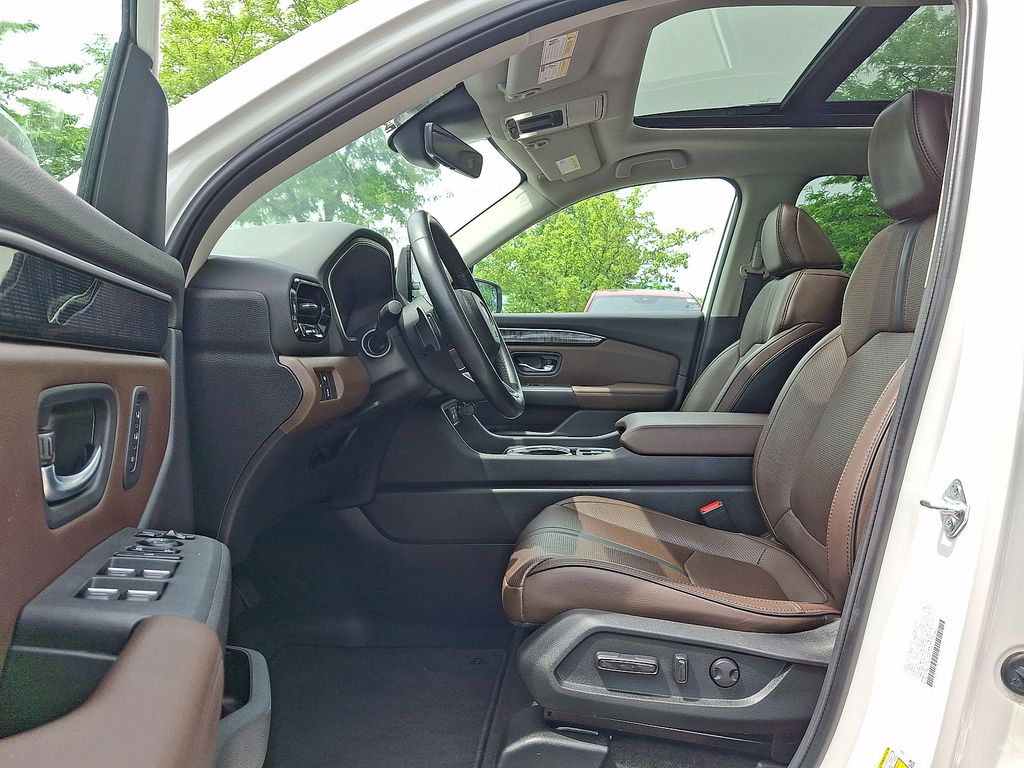 Thumbnail: 2023 Honda Pilot - 9