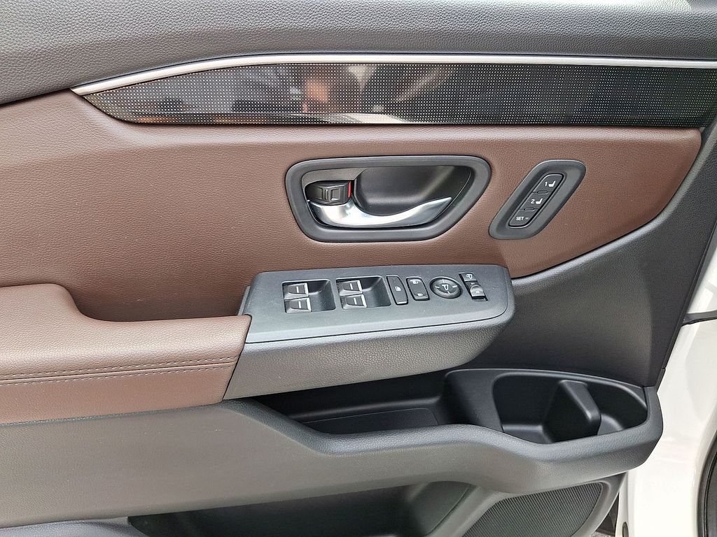 Thumbnail: 2023 Honda Pilot - 18