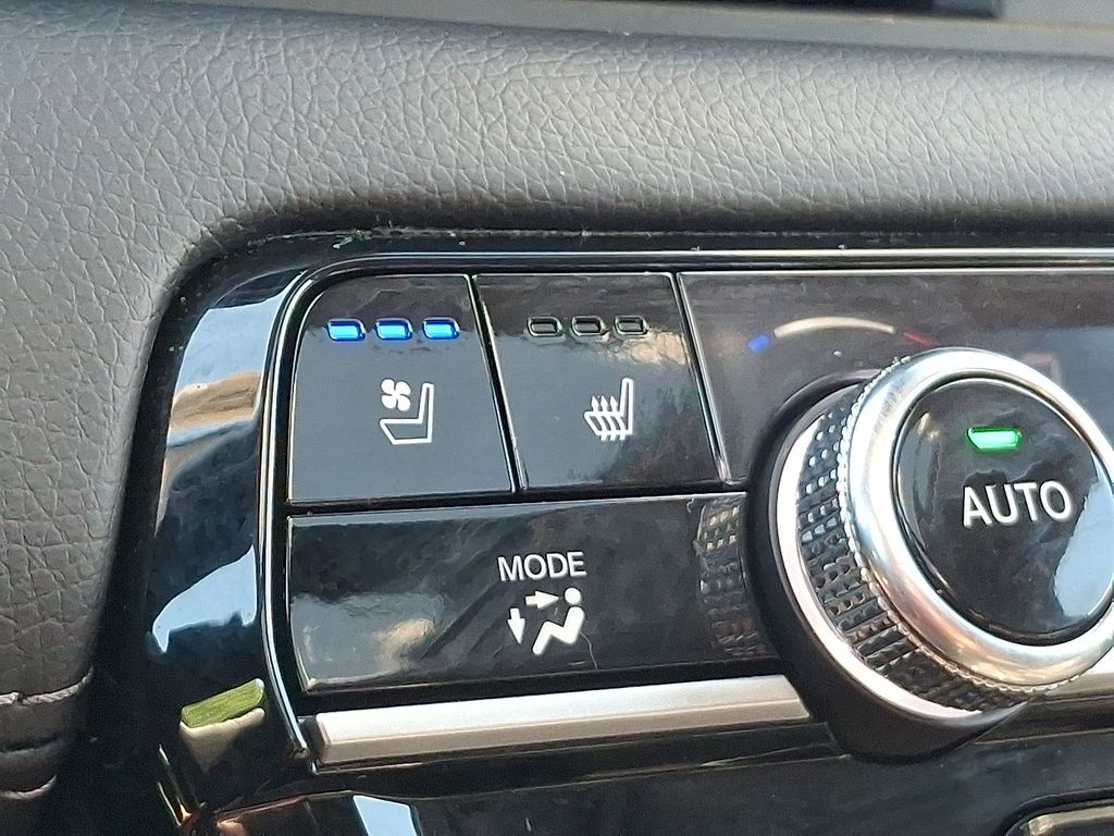 Thumbnail: 2023 Honda Pilot - 22
