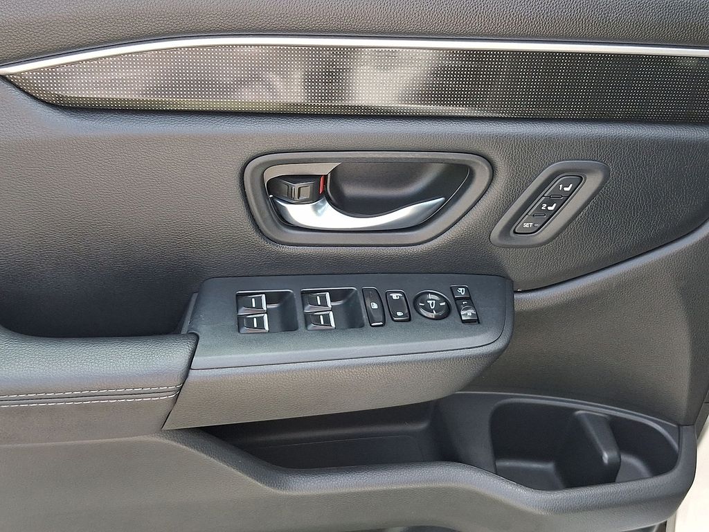 Thumbnail: 2023 Honda Pilot - 17