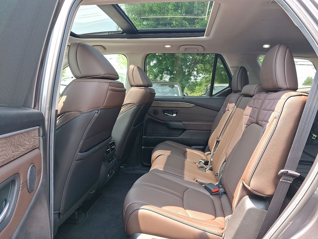 Thumbnail: 2026 Honda Pilot - 10