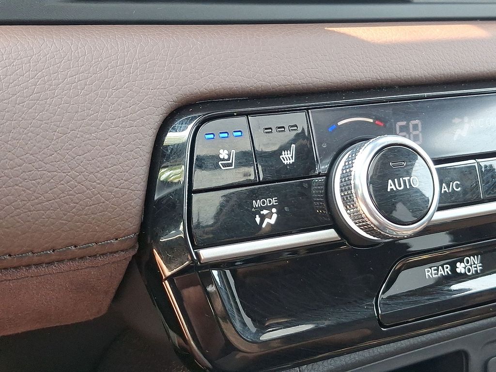 Thumbnail: 2026 Honda Pilot - 22