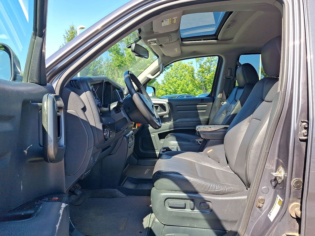 Thumbnail: 2014 Honda Ridgeline - 8