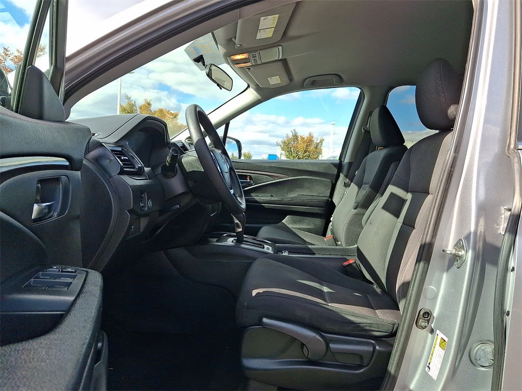 Thumbnail: 2017 Honda Ridgeline - 9