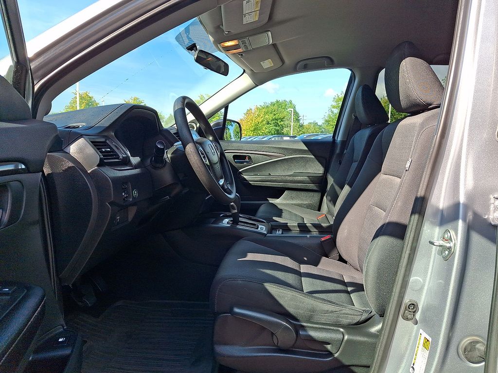 Thumbnail: 2017 Honda Ridgeline - 8