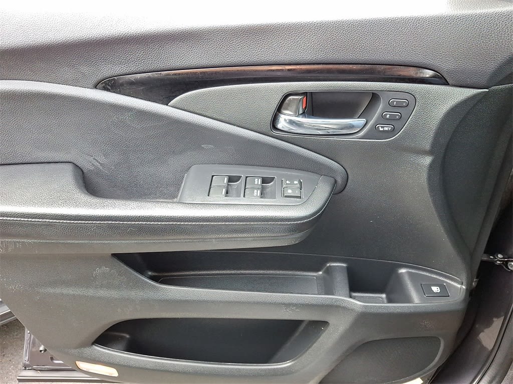 Thumbnail: 2020 Honda Ridgeline - 17