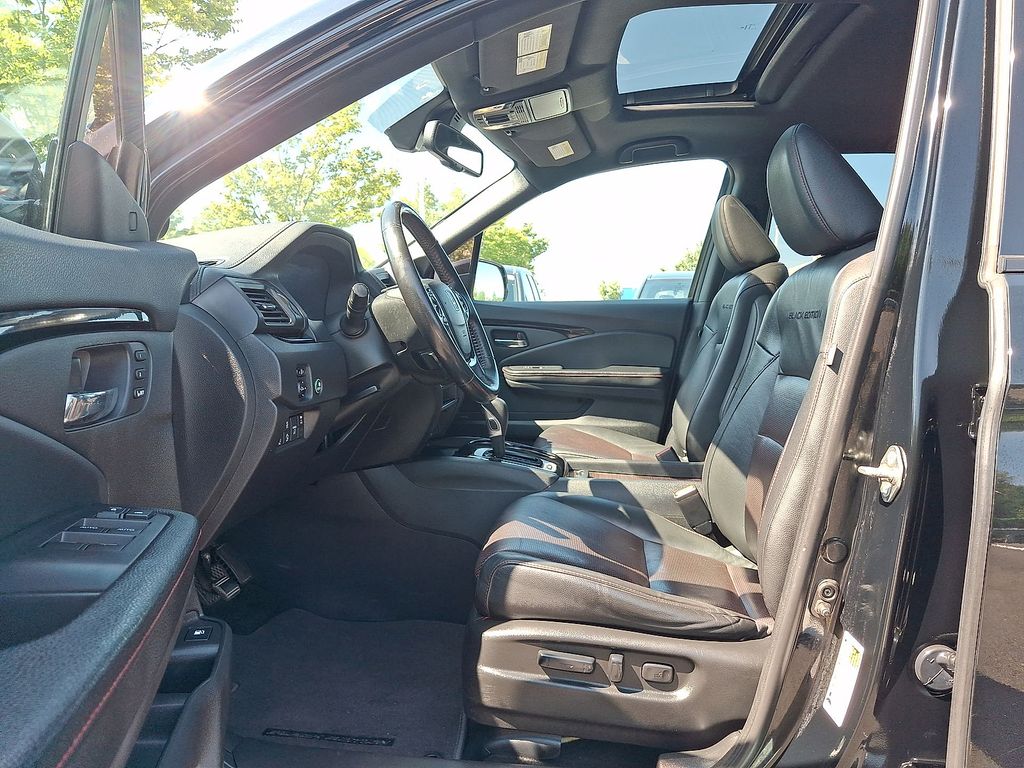 Thumbnail: 2019 Honda Ridgeline - 9
