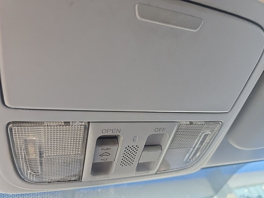 Thumbnail: 2010 Honda CR-V - 20