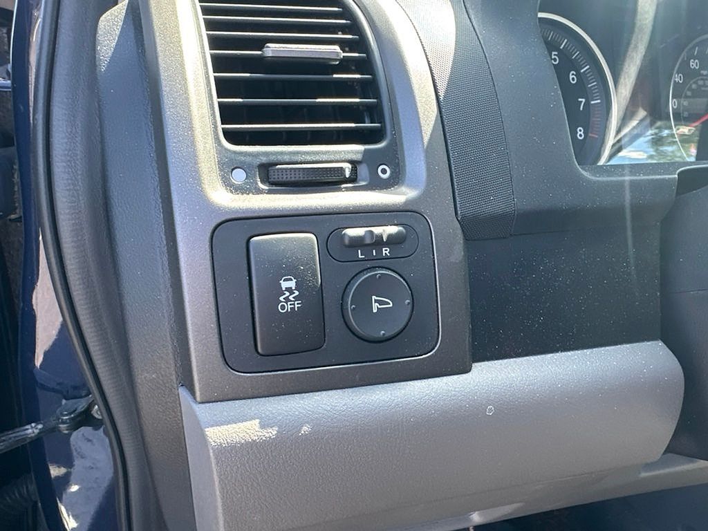 Thumbnail: 2011 Honda CR-V - 21