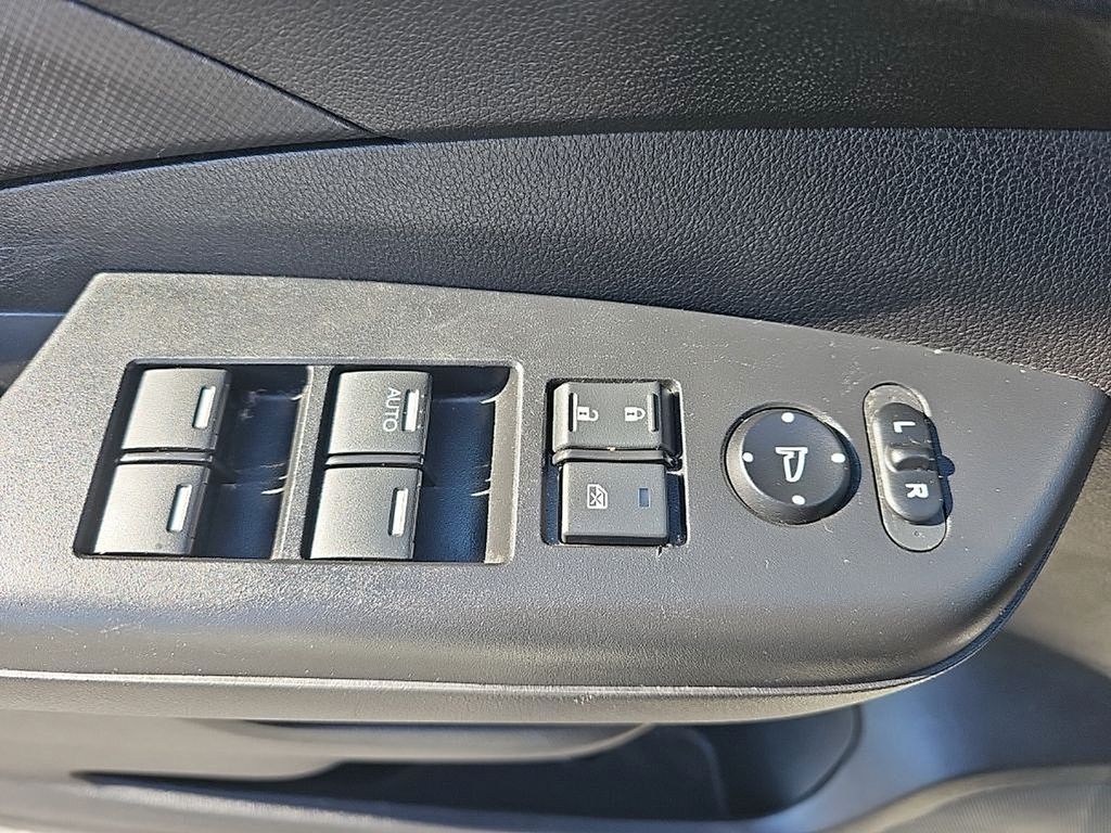 Thumbnail: 2016 Honda CR-V - 15