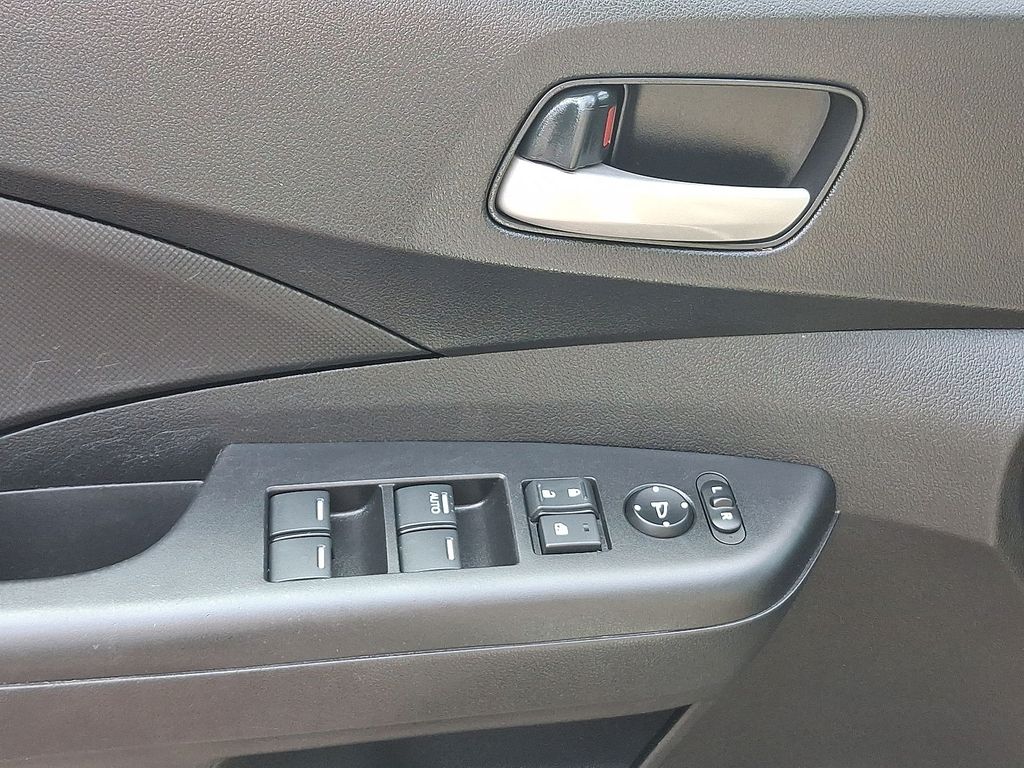Thumbnail: 2016 Honda CR-V - 17