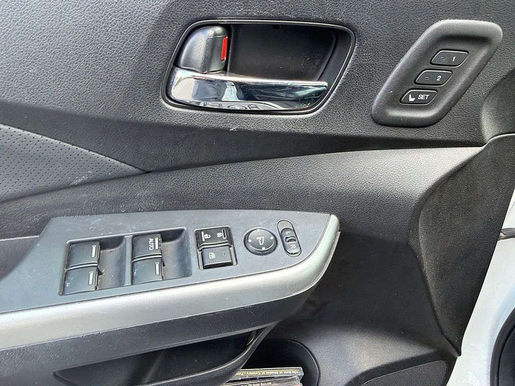 Thumbnail: 2016 Honda CR-V - 17
