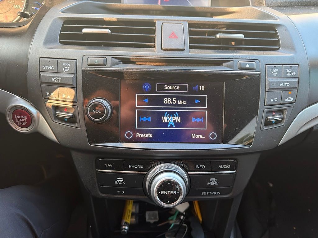 Thumbnail: 2015 Honda Crosstour - 20