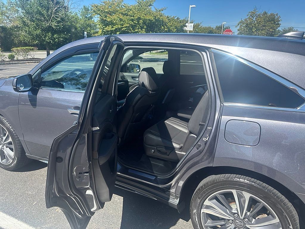 Thumbnail: 2019 Acura MDX - 8