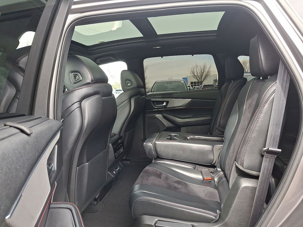 Thumbnail: 2023 Acura MDX - 10