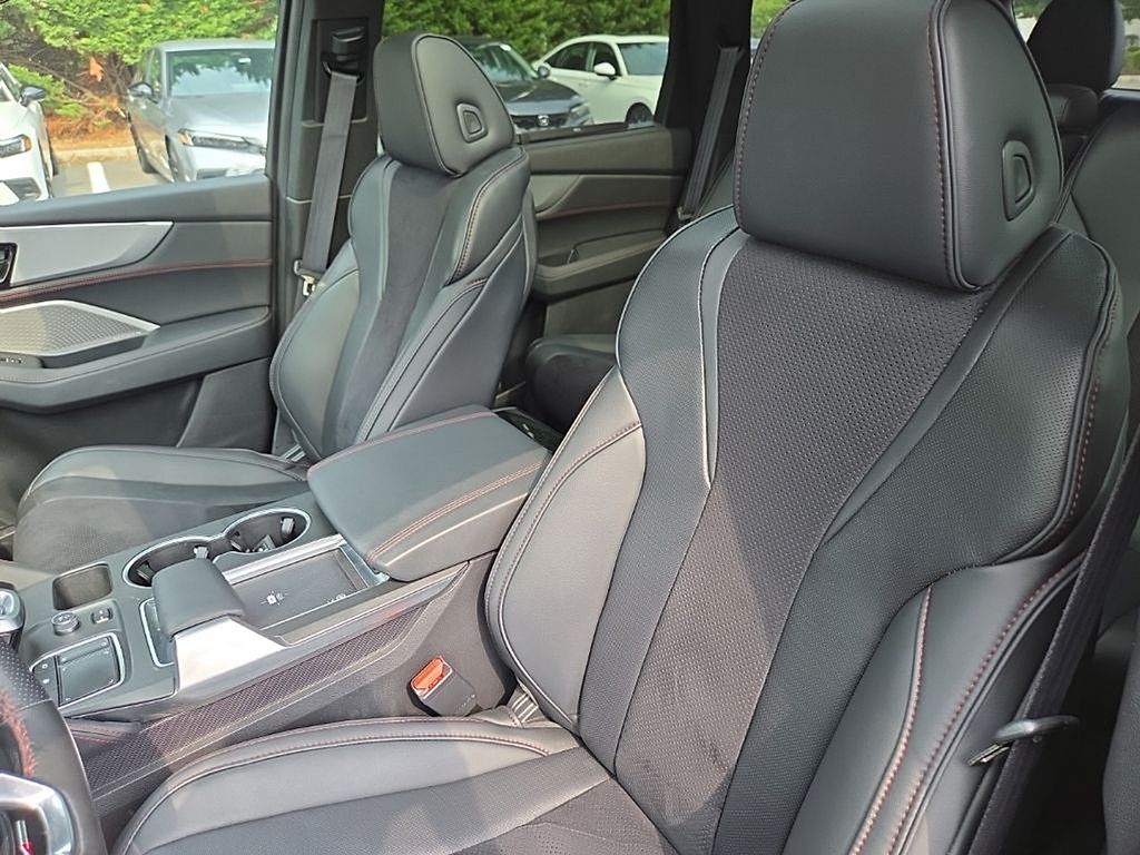 Thumbnail: 2023 Acura MDX - 8
