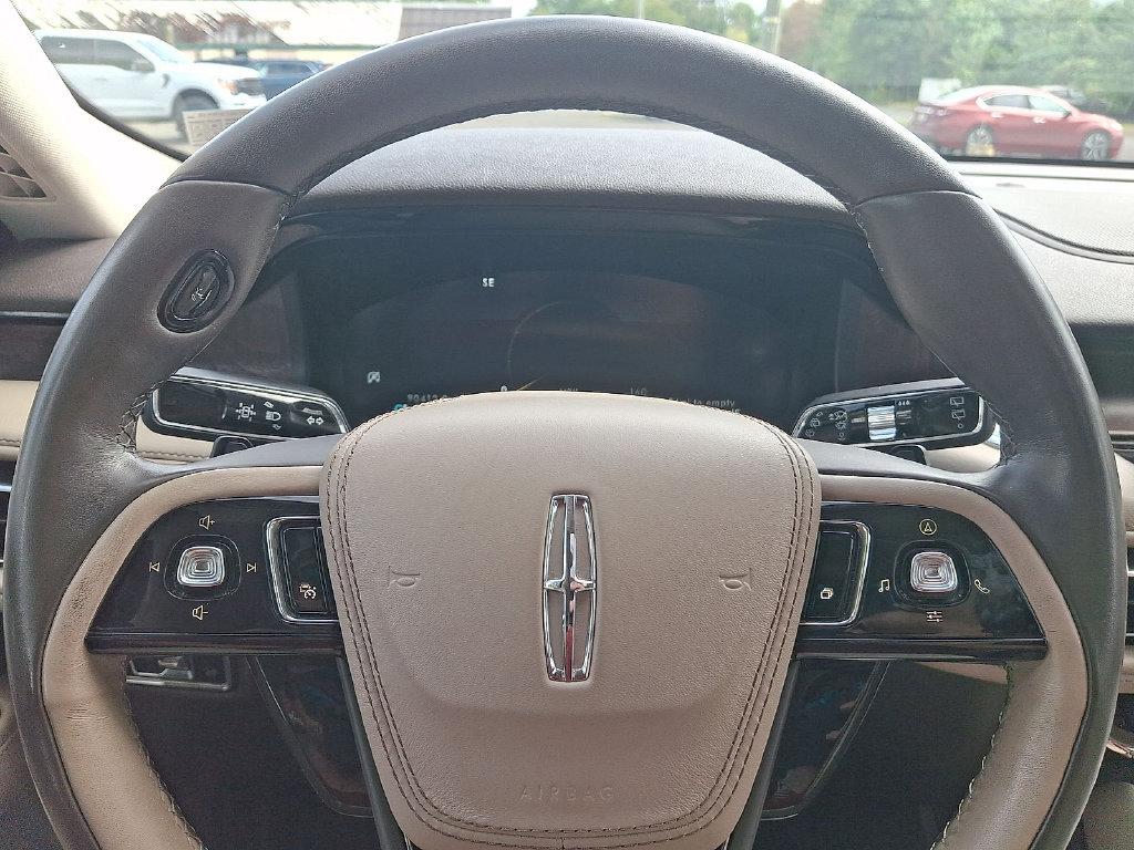 Thumbnail: 2020 Lincoln Aviator - 19