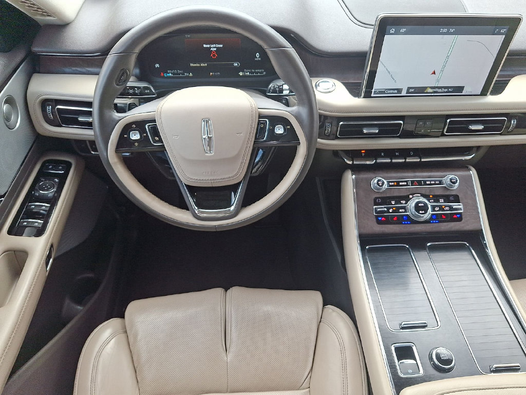 Thumbnail: 2020 Lincoln Aviator - 2