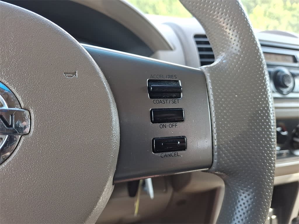 Thumbnail: 2011 Nissan Pathfinder - 13